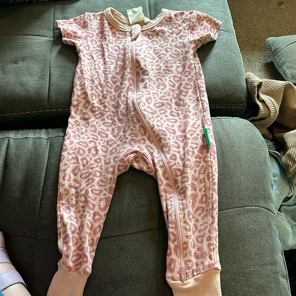 B43 Parade Organics Brand SS Romper— Blush Leopard, Organic Cotton, 6-12 moths